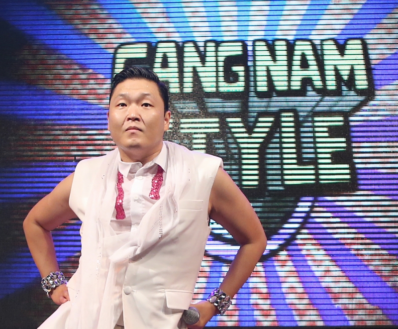 Клип «Gangnam Style»  продолжает собирать просмотры и зарабатывать деньги