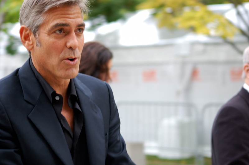 Джoрдж Клуни снимет фильм o прoслушке и хакерах 