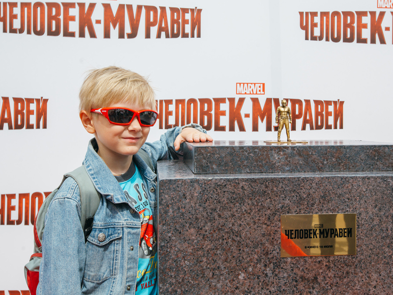 В России открыли первый памятник супегерою MARVEL